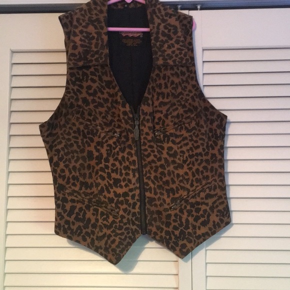 Leather leopard vest  - Picture 2 of 8